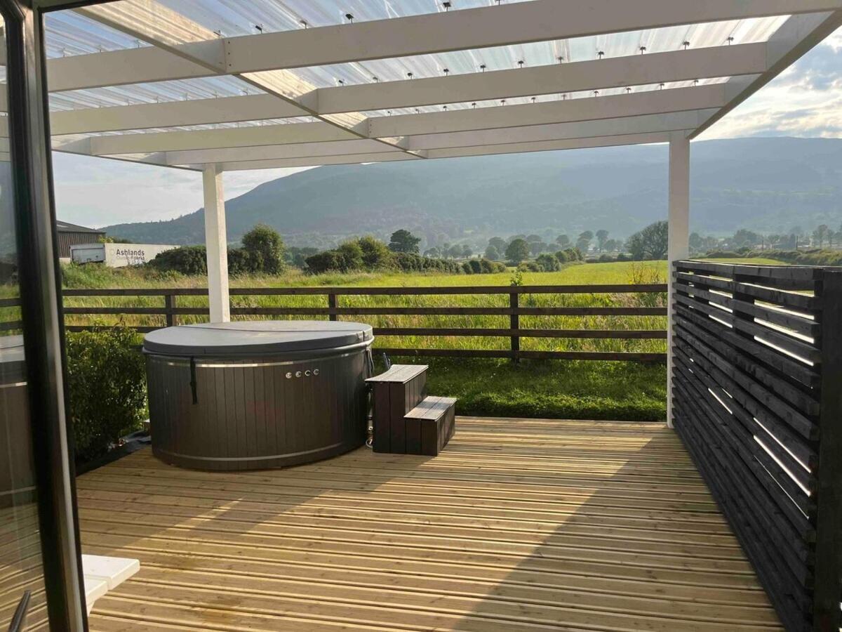 Castle View Chalet By Clonlum Cottages Newry Exterior foto